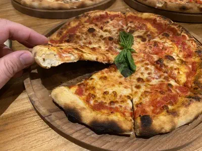 Crust close-up of pizza at Hanzho