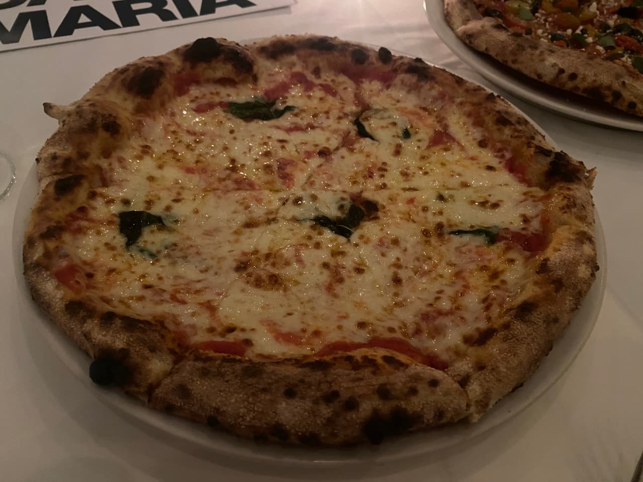 Da Maria, the Margherita from the side