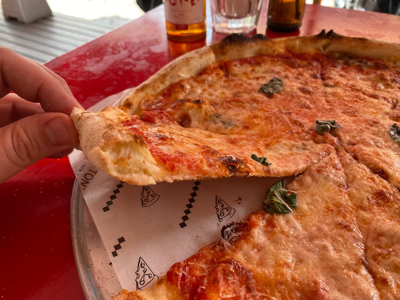 Tony's New York Pizza, the crust up close